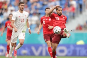 开云体育-关于西亚卡姆爆冷击败瑞士队，出色防守引爆全场！的信息