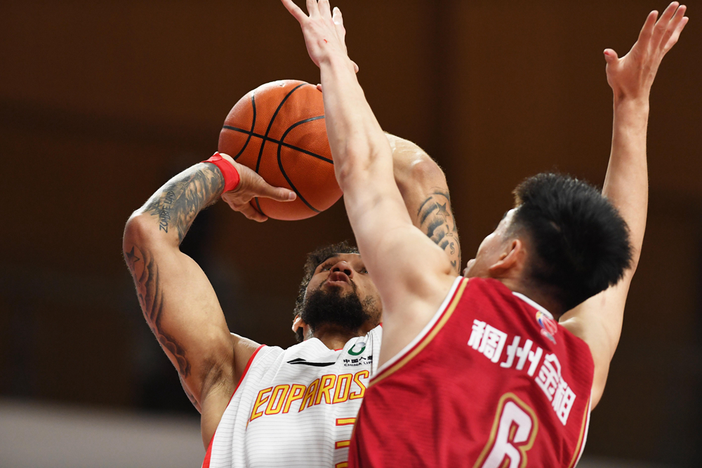 包含巴特勒新星逆转表现惊艳，塞尔维亚队未来可期！的词条